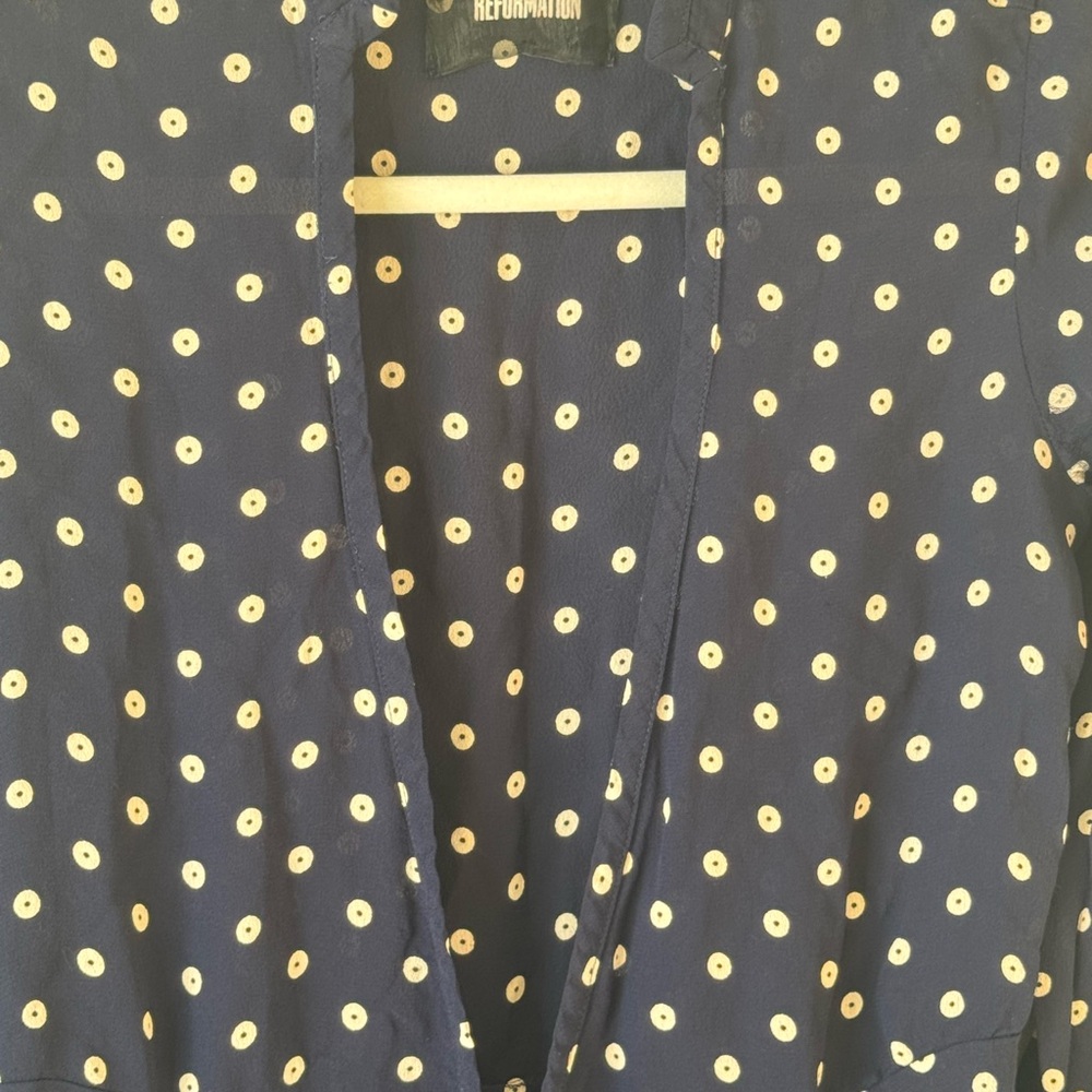Reformation Long Sleeve Size Small (2-4) Navy and Cream White Polka Dot Dress - Picture 7 of 15
